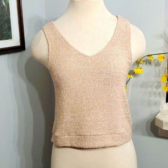 Joyspun crop top, NWT.  Size medium (8-10) tan. Supper soft. - Picture 1 of 11